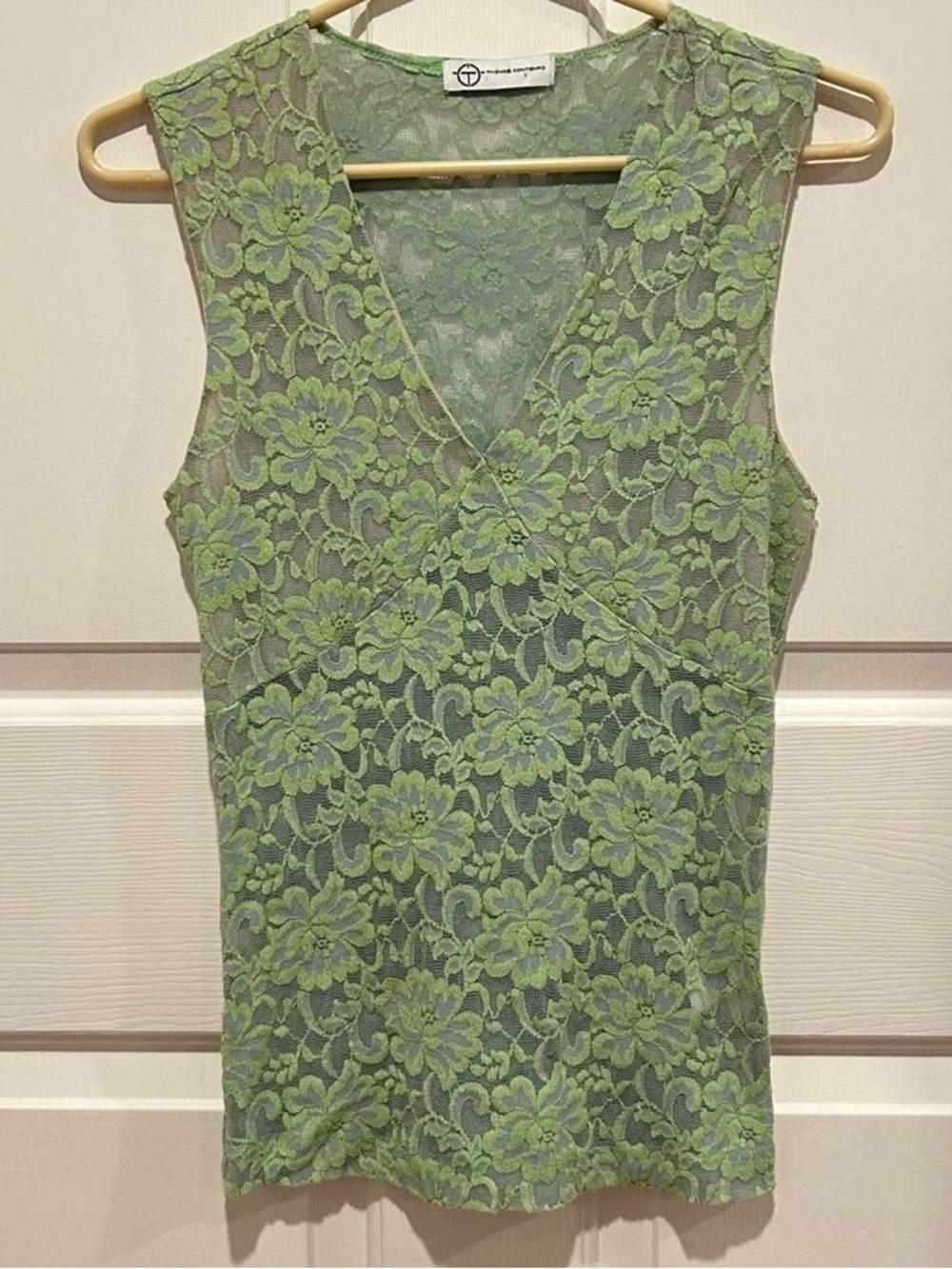 Sleeveless Lace V-Neck Tank Top - Green